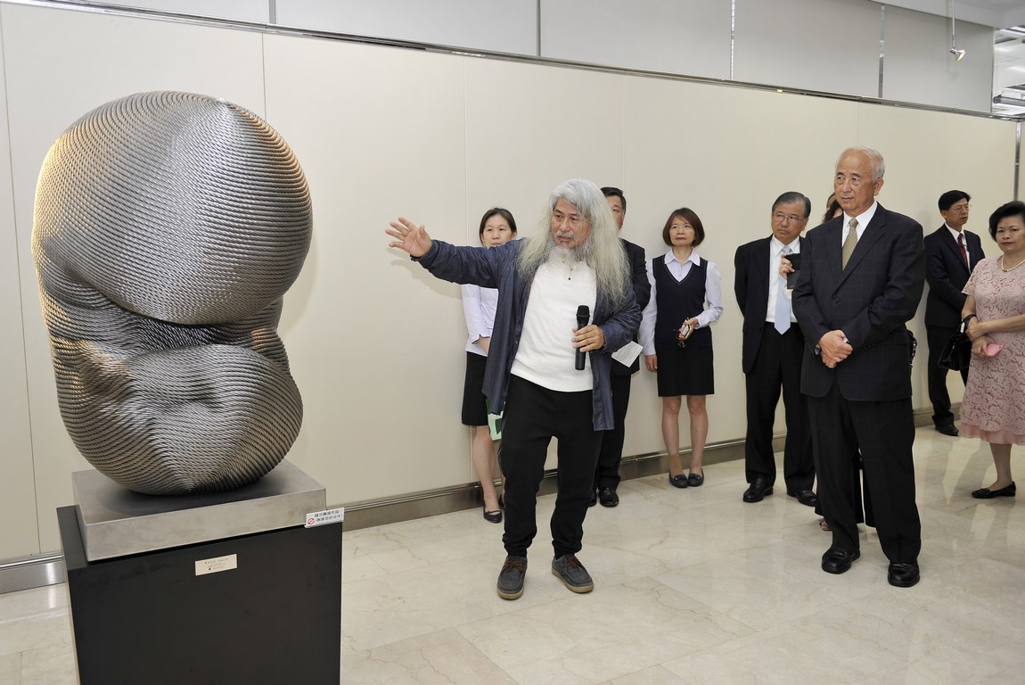 一銀展出康木祥《一線行》鋼雕展 鋼索聯結世界創造無限驚艷~4/5