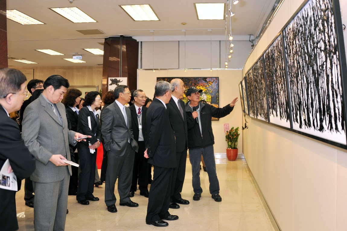點仔膠‧黑色繪～邱錫勳大師柏油畫展4/5